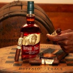 Buffalo Trace Kentury Straigh Bourbon Whiskey 70cl